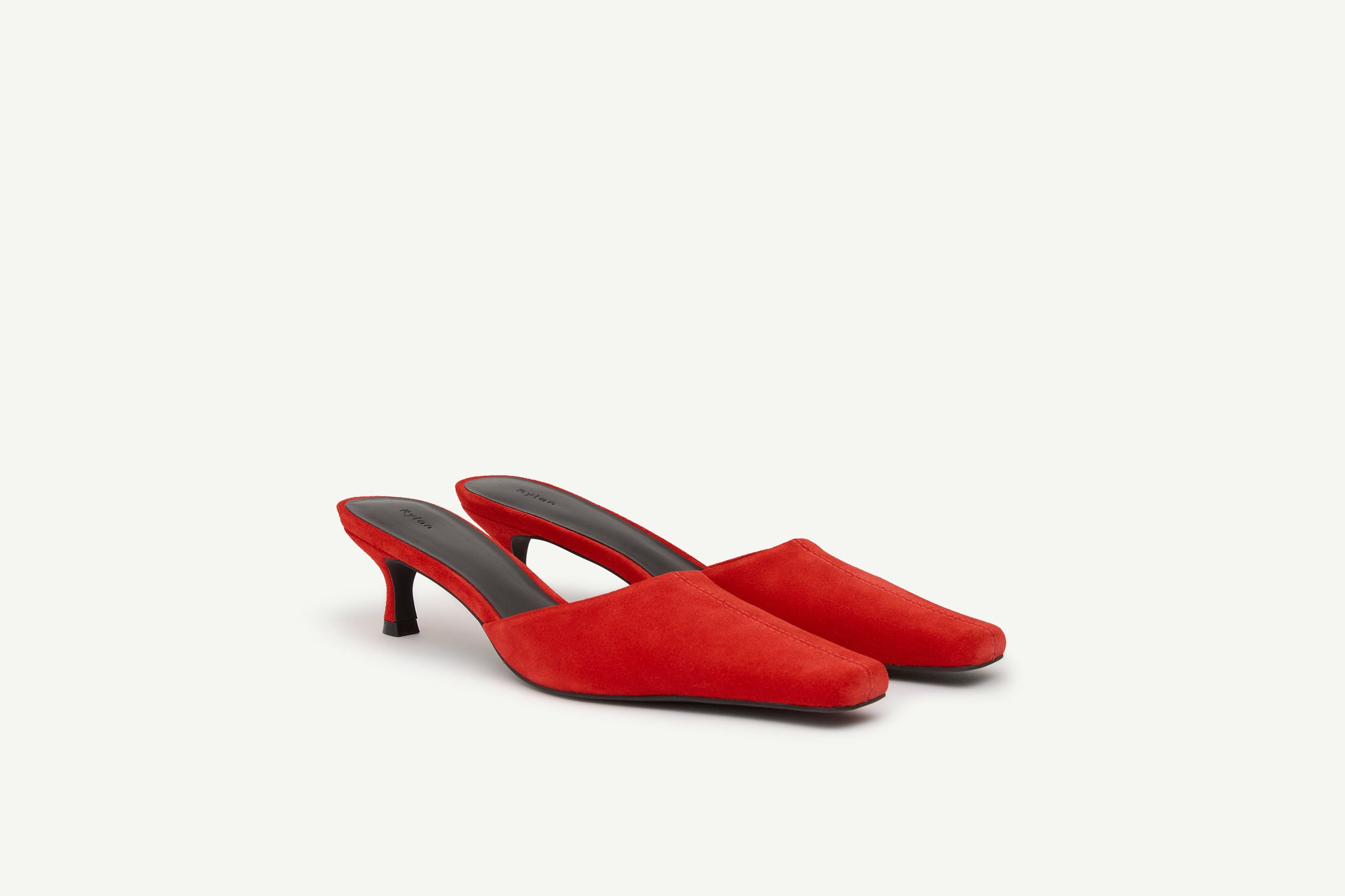 Ella Heel